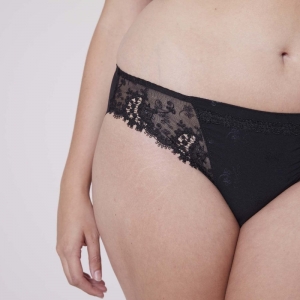 Wish 15 Zwart