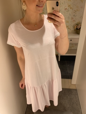  Roze