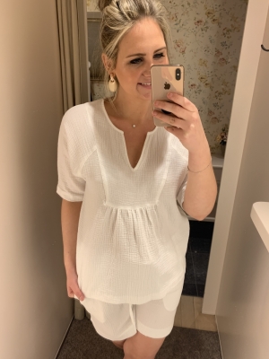  White