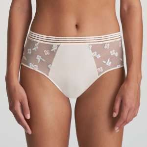 Nathy Pealed ivory