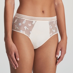 Nathy Pealed ivory