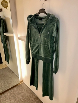 DIAMOND VELOUR TANYA Moss