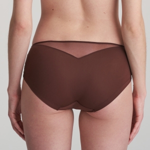 Serena Chestnut