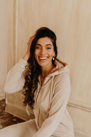 Julia Ecru