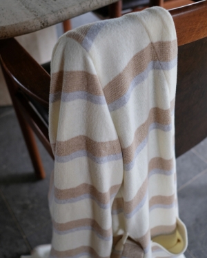 Beige stripe