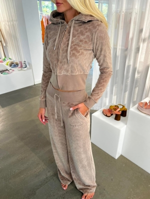MONOGRAM Taupe