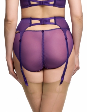 Tryst violet