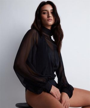 Les Body black